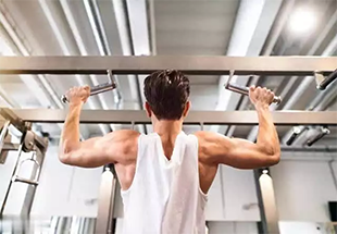 Kaç tane pull-up yapabilirsiniz? Çabaya değecek 7 avantajı keşfedin
